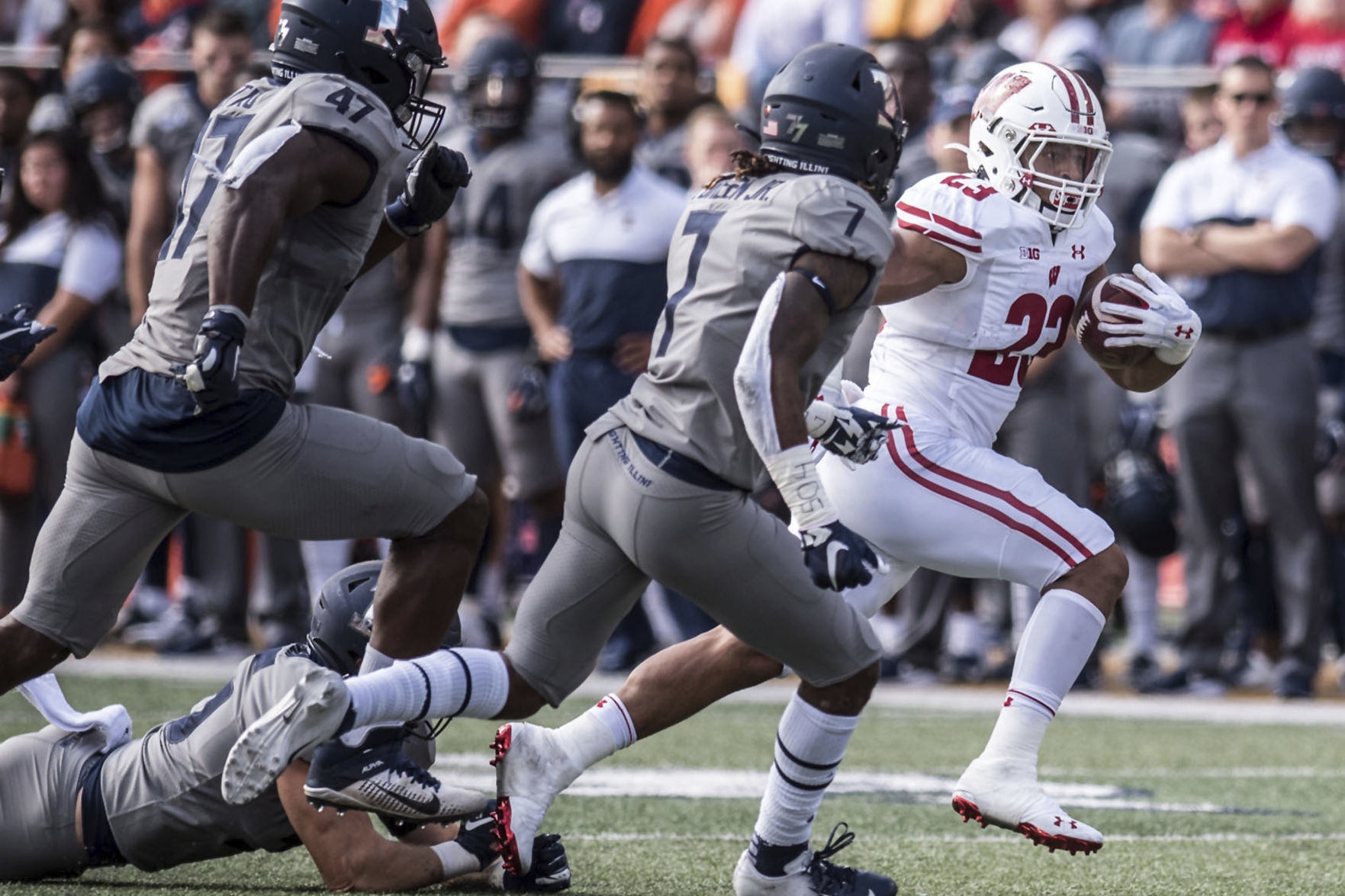 Fighting Illini 24, Badgers 23